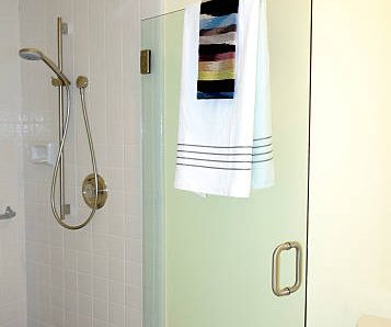 Quels sont les avantages d’une douche plain-pied ?
